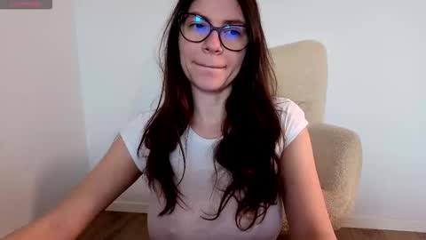 Jully online show from February 10, 2026, 12:20 pm