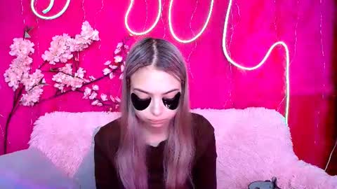 DoubleCherry online show from August 6, 2026, 1:07 am