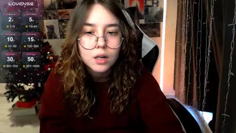 Snapshot of julscinamon chatting on January 13, 2026, 9:47 am Baroness Von Cringe online show from January 13, 2026, 9:47 am