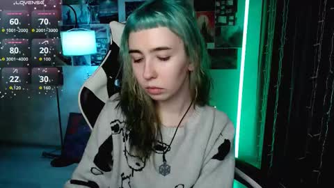 Snapshot of julscinamon chatting on February 28, 2026, 4:30 pm Baroness Von Cringe online show from February 28, 2026, 4:30 pm