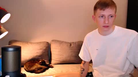 sweet online show from November 6, 2025, 10:10 pm