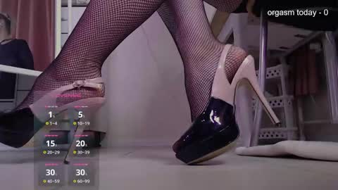 Julia online show from March 6, 2025, 5:14 am