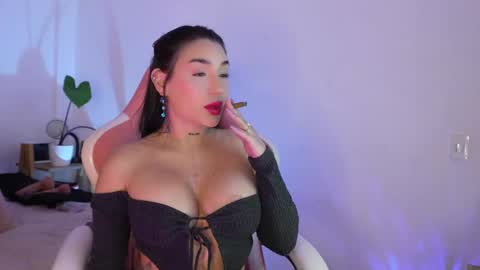 Snapshot of july__villa chatting on September 24, 2025, 11:19 pm JULY HELP ME GET TO THE 100 LIKES online show from September 24, 2025, 11:19 pm