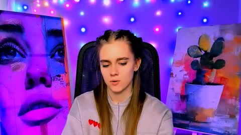 junewoods online show from February 12, 2026, 7:36 am