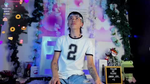 Snapshot of juniior0_0 chatting on January 16, 2025, 10:02 pm Junior online show from January 16, 2025, 10:02 pm