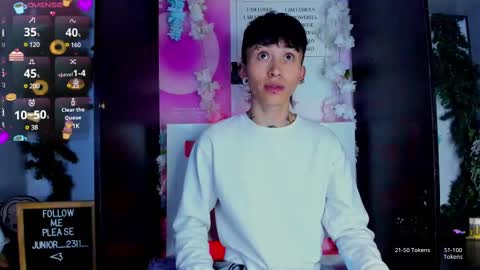 Snapshot of juniior0_0 chatting on February 17, 2025, 10:14 pm Junior online show from February 17, 2025, 10:14 pm