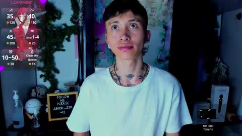 Snapshot of juniior0_0 chatting on March 11, 2025, 12:00 am Junior online show from March 11, 2025, 12:00 am