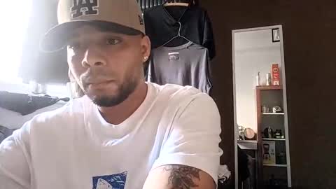 junior1033760 online show from April 6, 2026, 7:31 am