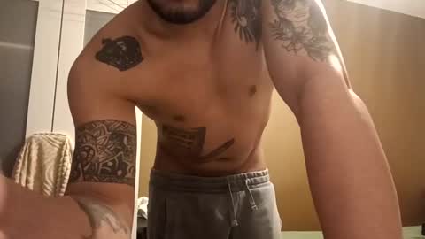 junior1033760 online show from April 6, 2026, 7:59 pm