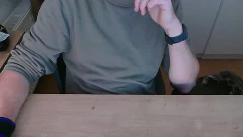 junk2711 online show from October 27, 2025, 3:49 pm