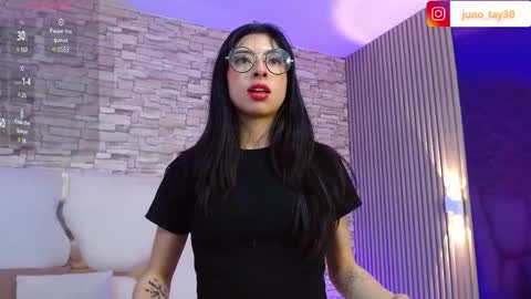 Snapshot of juno_tay chatting on September 27, 2025, 7:52 pm JUNO online show from September 27, 2025, 7:52 pm