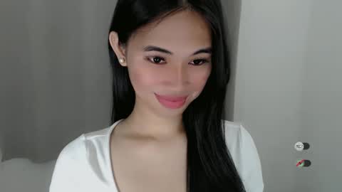Julia online show from March 8, 2025, 3:13 pm