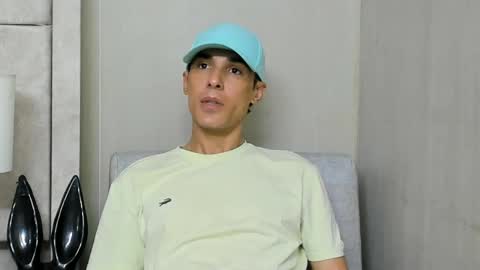 Snapshot of jupiter_333 chatting on November 6, 2025, 6:42 pm Jupiter online show from November 6, 2025, 6:42 pm