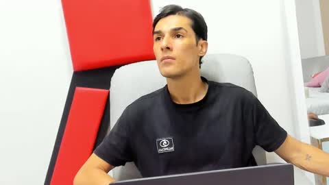 Snapshot of jupiter_333 chatting on November 7, 2025, 7:03 pm Jupiter online show from November 7, 2025, 7:03 pm