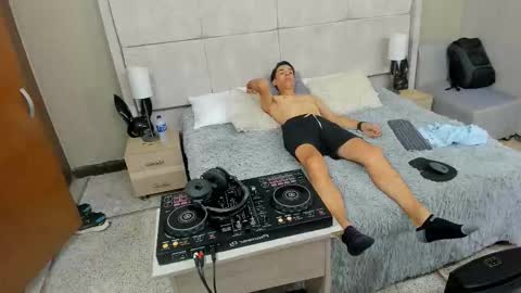 Snapshot of jupiter_333 chatting on December 1, 2025, 5:29 pm Jupiter online show from December 1, 2025, 5:29 pm