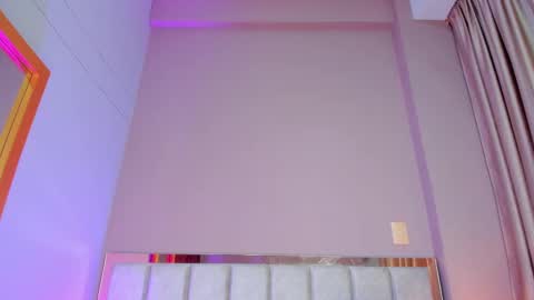 Jupiter Fox online show from November 15, 2025, 12:52 am