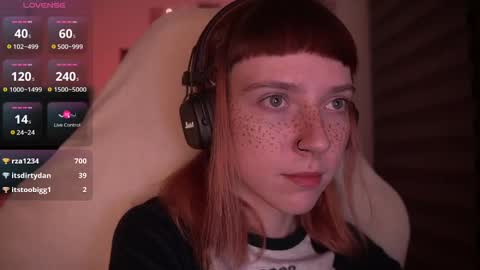 Snapshot of just_busking chatting on December 8, 2024, 4:57 am Julia online show from December 8, 2024, 4:57 am