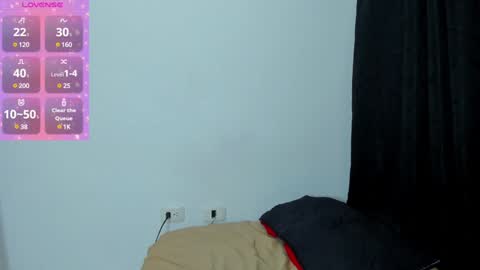 Soffy  online show from December 10, 2024, 11:51 pm