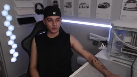 Rhys online show from December 4, 2025, 7:11 pm