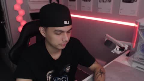 Rhys online show from December 15, 2025, 10:58 pm