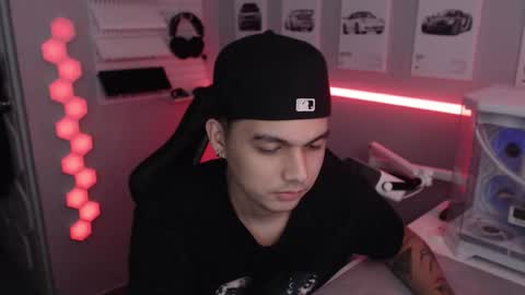 Rhys online show from December 20, 2025, 1:12 am