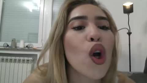 Snapshot of justbribri chatting on March 15, 2026, 7:09 pm justbribri online show from March 15, 2026, 7:09 pm