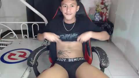 Snapshot of justcallme_james chatting on January 15, 2026, 12:21 pm James online show from January 15, 2026, 12:21 pm