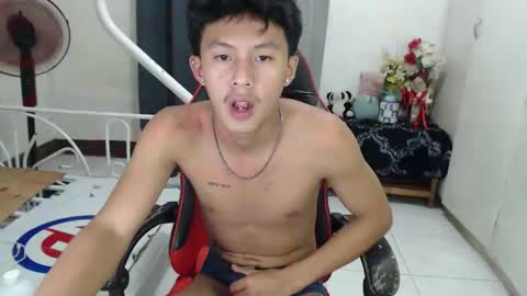 Snapshot of justcallme_james chatting on January 17, 2026, 5:38 pm James online show from January 17, 2026, 5:38 pm