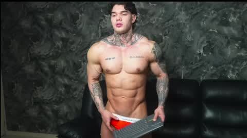 justin clark1 online show from May 14, 2026, 3:57 am