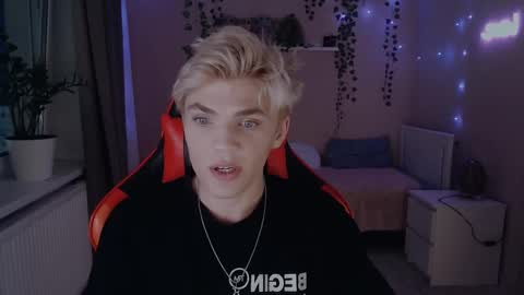 U bf Justin online show from February 14, 2025, 3:36 pm