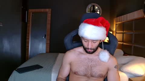 Snapshot of justin_hton chatting on December 16, 2024, 1:54 pm Justin online show from December 16, 2024, 1:54 pm