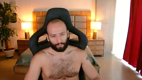 Snapshot of justin_hton chatting on June 6, 2026, 2:44 pm Justin online show from June 6, 2026, 2:44 pm