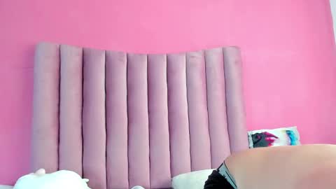 Snapshot of justin_jazmin chatting on February 5, 2025, 9:40 pm JUSTIN Y JAZMIN online show from February 5, 2025, 9:40 pm