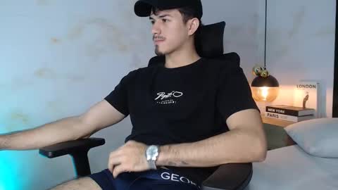 Snapshot of justin_spencer chatting on January 16, 2026, 8:02 pm Justin online show from January 16, 2026, 8:02 pm