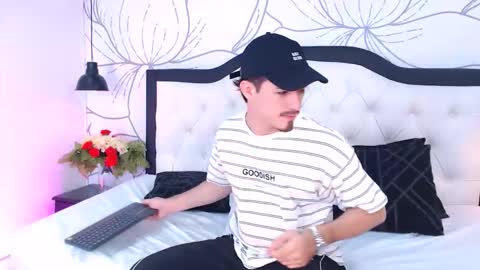 Snapshot of justin_spencer chatting on February 23, 2026, 8:17 pm Justin online show from February 23, 2026, 8:17 pm