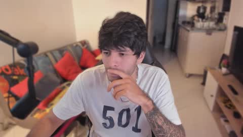 Snapshot of justin_stark1 chatting on October 6, 2025, 10:18 pm Diego online show from October 6, 2025, 10:18 pm
