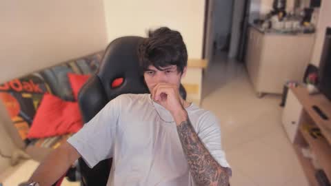 Snapshot of justin_stark1 chatting on October 17, 2025, 10:01 pm Diego online show from October 17, 2025, 10:01 pm