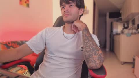 Snapshot of justin_stark1 chatting on November 7, 2025, 11:16 pm Diego online show from November 7, 2025, 11:16 pm