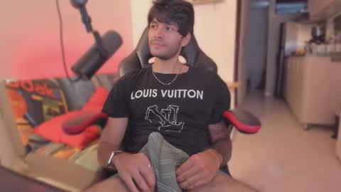 Snapshot of justin_stark1 chatting on November 8, 2025, 9:57 pm Diego online show from November 8, 2025, 9:57 pm