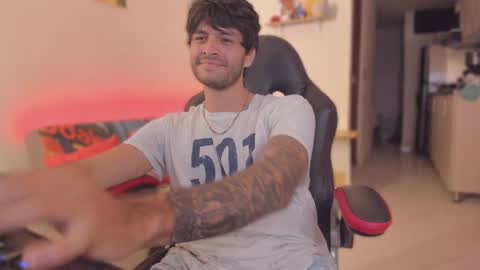 Snapshot of justin_stark1 chatting on November 10, 2025, 11:37 pm Diego online show from November 10, 2025, 11:37 pm