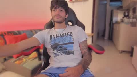 Snapshot of justin_stark1 chatting on November 12, 2025, 10:09 pm Diego online show from November 12, 2025, 10:09 pm