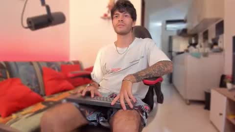 Snapshot of justin_stark1 chatting on November 21, 2025, 7:34 pm Diego online show from November 21, 2025, 7:34 pm