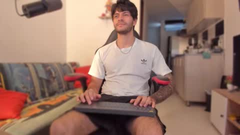 Snapshot of justin_stark1 chatting on November 26, 2025, 9:38 pm Diego online show from November 26, 2025, 9:38 pm