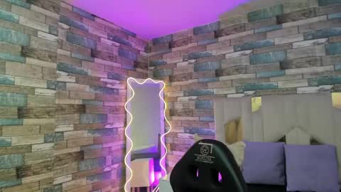  justin  online show from April 17, 2026, 11:46 am