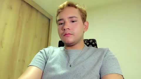 Snapshot of justin_taylorrrr chatting on June 30, 2026, 11:06 pm justin_taylorrrr online show from June 30, 2026, 11:06 pm