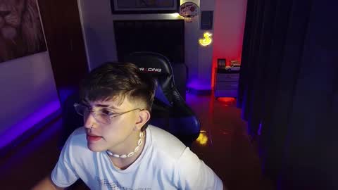 Snapshot of justin_trevor chatting on October 21, 2025, 11:16 pm Justin trevor online show from October 21, 2025, 11:16 pm