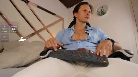 Snapshot of justin_valverde chatting on February 3, 2026, 7:52 pm Justin online show from February 3, 2026, 7:52 pm