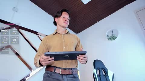 Snapshot of justin_valverde chatting on February 10, 2026, 7:40 pm Justin online show from February 10, 2026, 7:40 pm