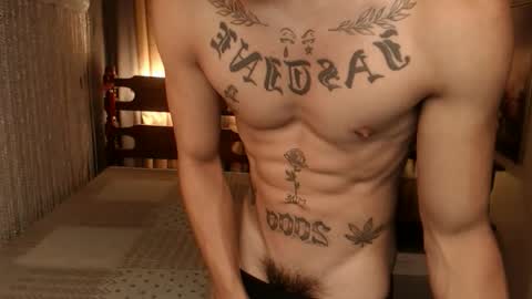 Snapshot of justine_hunk chatting on December 20, 2025, 5:20 pm justine_hunk online show from December 20, 2025, 5:20 pm