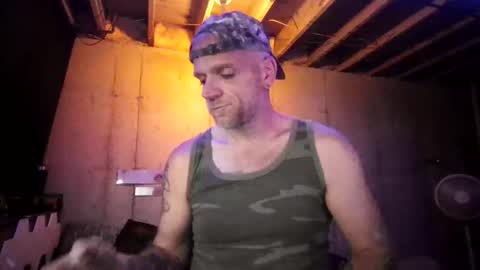 Snapshot of justinmoore1987 chatting on November 1, 2025, 7:32 am justinmoore1987 online show from November 1, 2025, 7:32 am